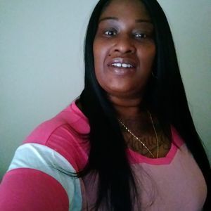 Meet your Posher, Monique